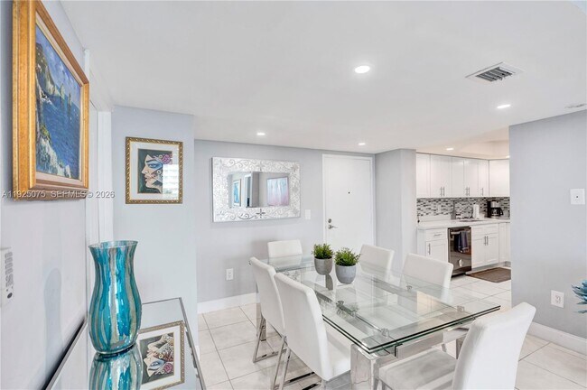 Building Photo - 9273 Collins Ave