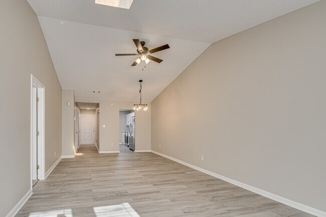 Building Photo - 4028 Calypso Dr