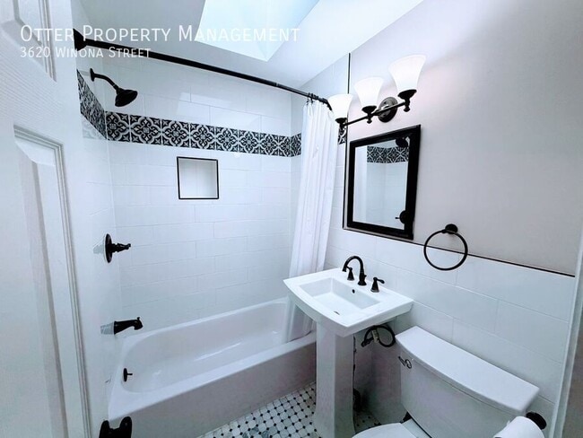 Building Photo - 3620 Winona St