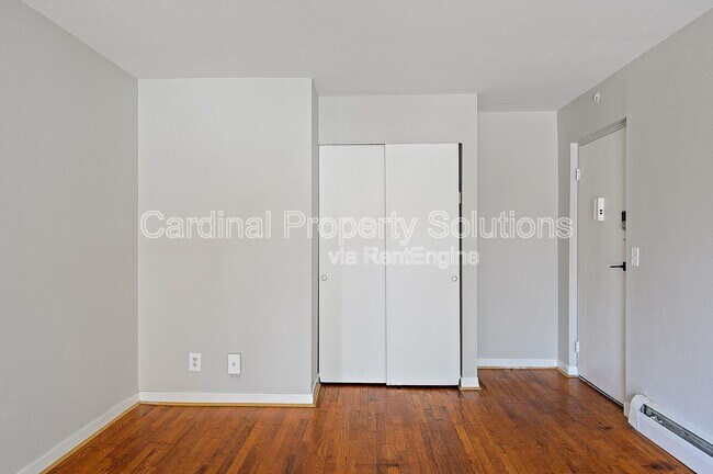 Building Photo - 3271 Morrison Ave