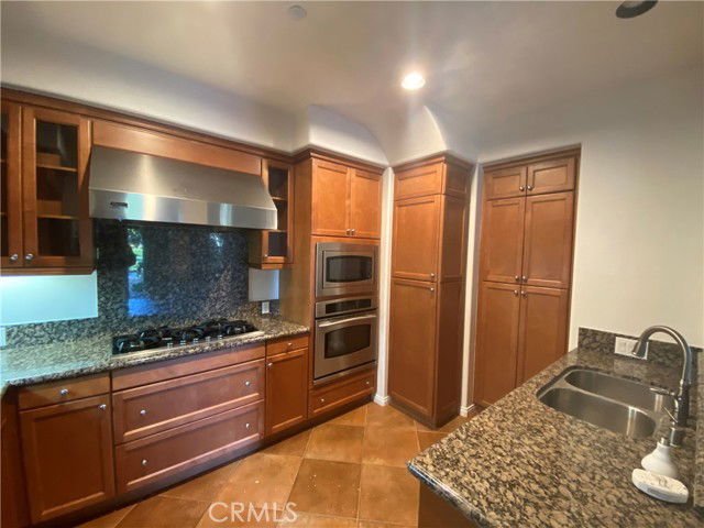 Building Photo - 18 San Sovino