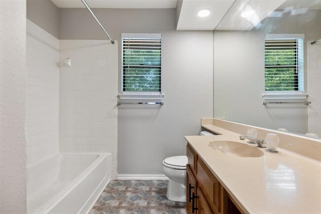 Building Photo - 2407 Wood Chase Trail