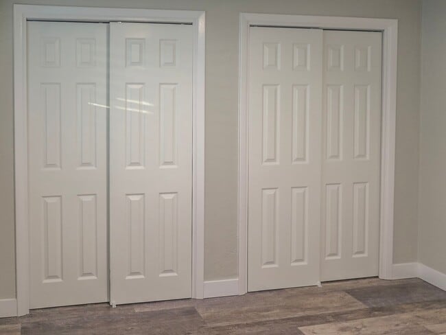 Building Photo - Updated 2 Bedroom Duplex in Salem Availabl...