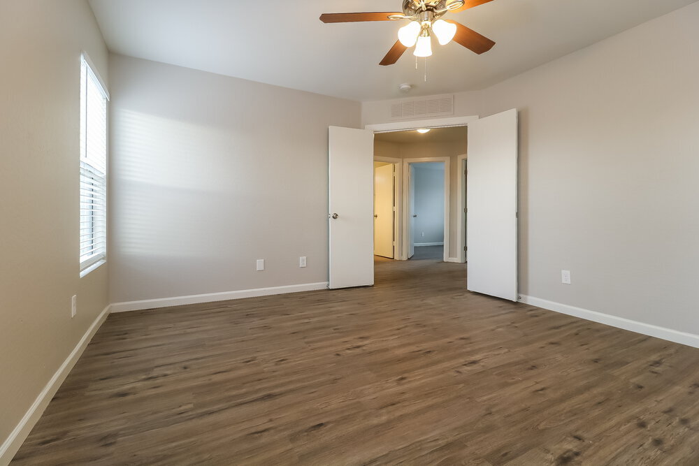 Building Photo - 12329 W Windrose Dr