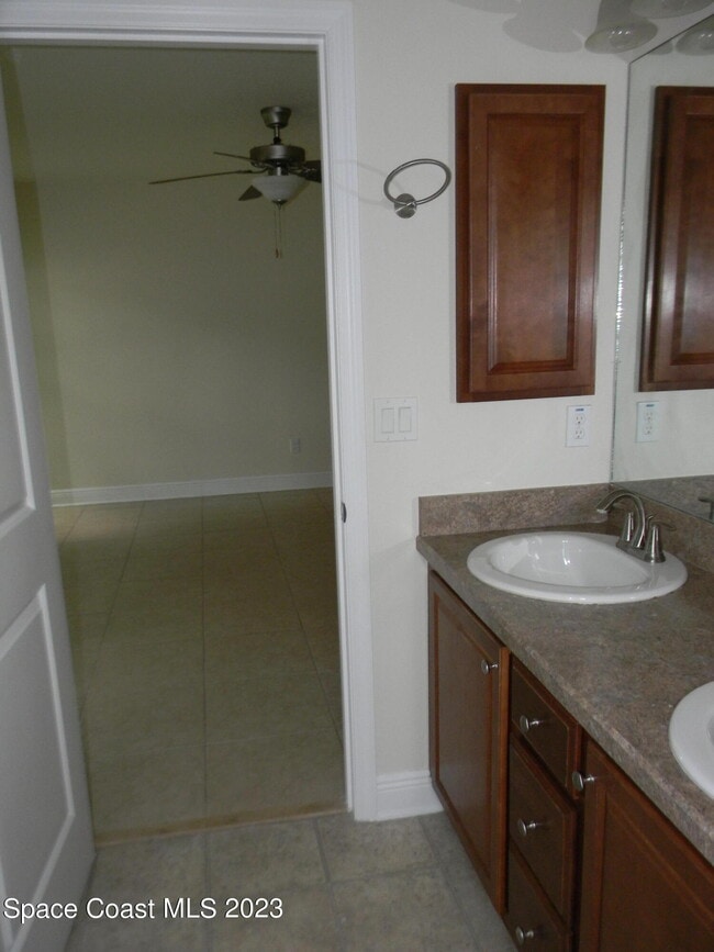 Building Photo - 1576 Alaqua Way