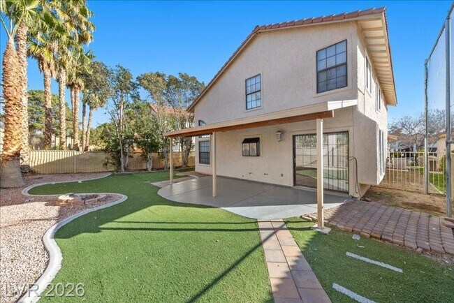 Building Photo - Beautifully 3 bedroom updated home located in the guard-gated Los Prados Golf Community!