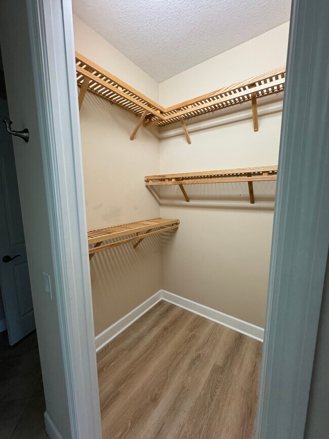 Building Photo - 9080 Isla Bella Cir