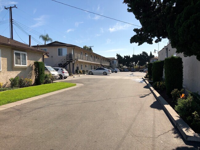 Building Photo - 9318 Artesia Blvd