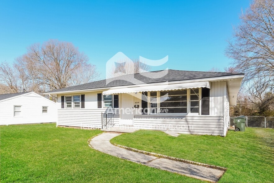 Building Photo - 2310 McKinney St