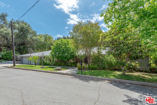 Building Photo - 11410 Canton Dr