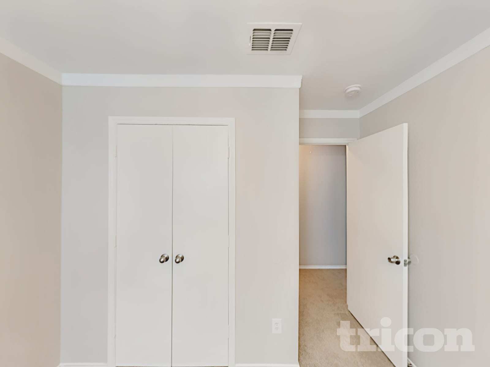 Building Photo - 1300 Pine Ln