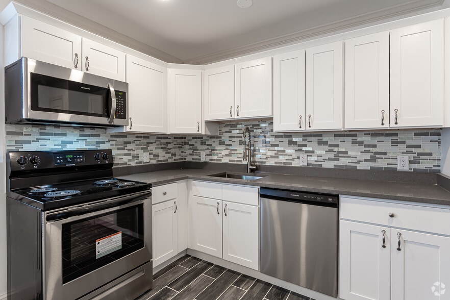 Colchester Estates 12 Balaban Rd Colchester CT 06415 Apartment Finder