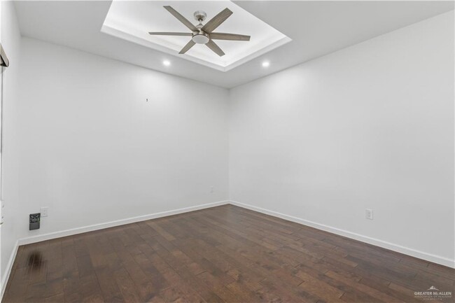 Building Photo - 17 Melanie Dr