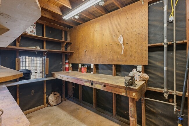 Building Photo - 3808 Avenue O