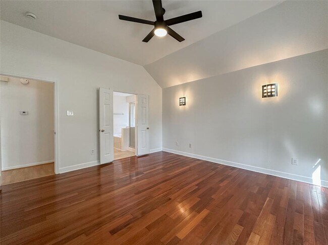 Building Photo - 311 N Rush Haven Cir