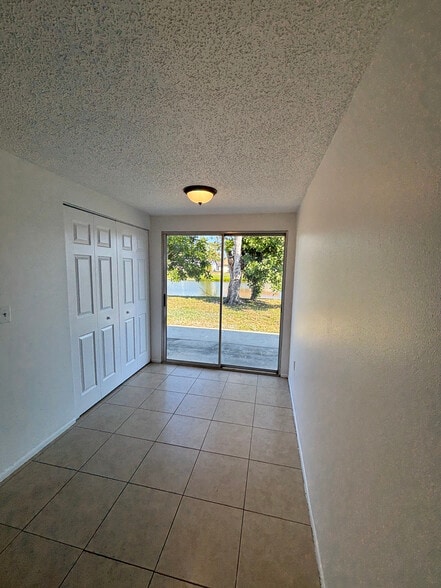 Building Photo - 4209 79th St W