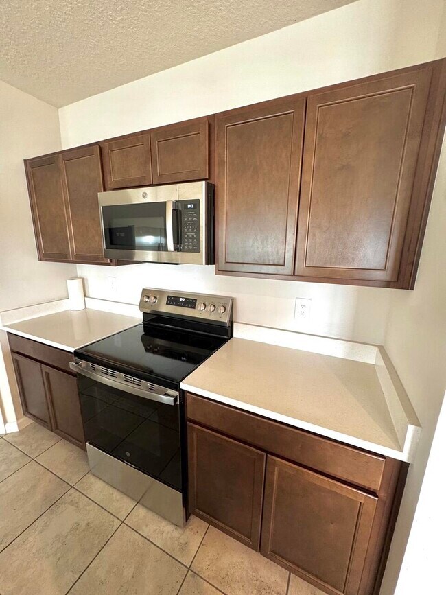 Building Photo - 461 Cherimoya St
