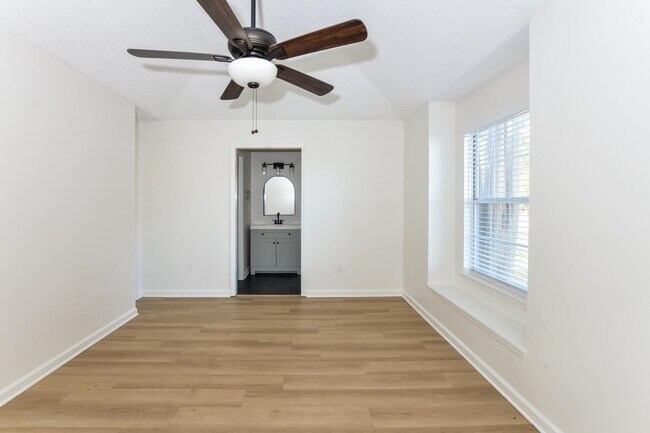 Building Photo - 7881 Collins Wood Cove