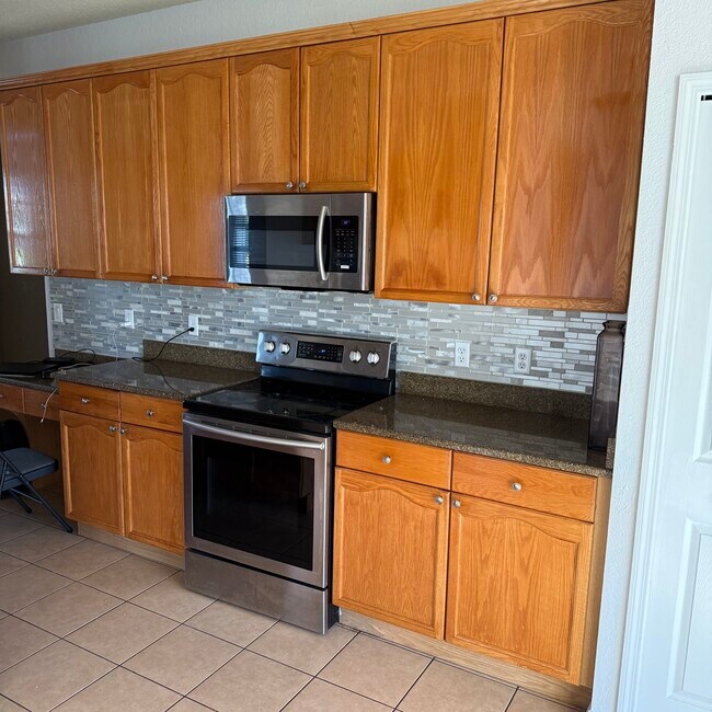 Building Photo - 2914 River Birch Dr