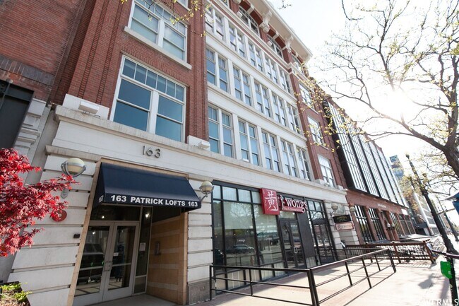 Building Photo - 163 W 200 S