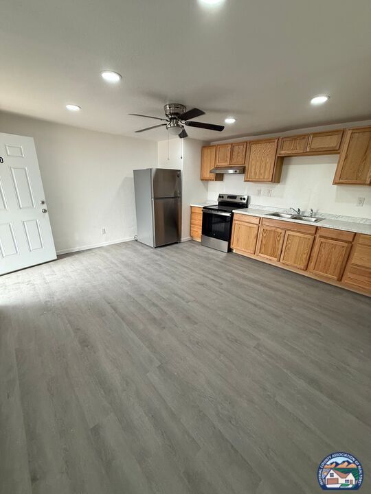 Building Photo - 232 W Barbara St