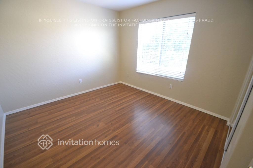 Building Photo - 7447 W Trails Dr