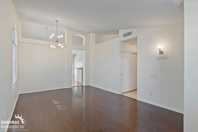 Building Photo - Charming 3Bdm 2Ba Home with Private Backyard!