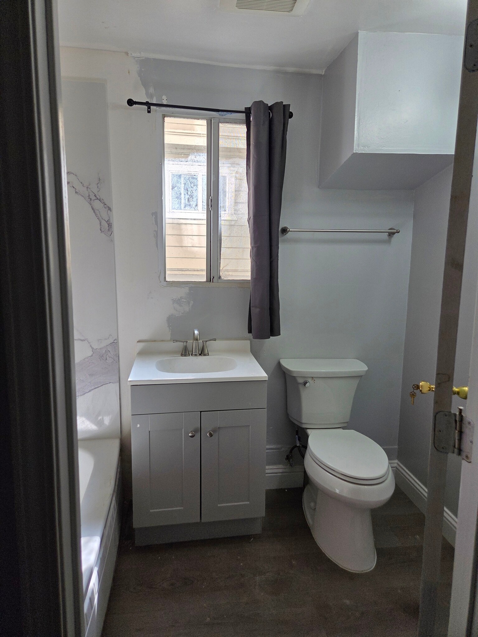 Building Photo - 468 S 6th St