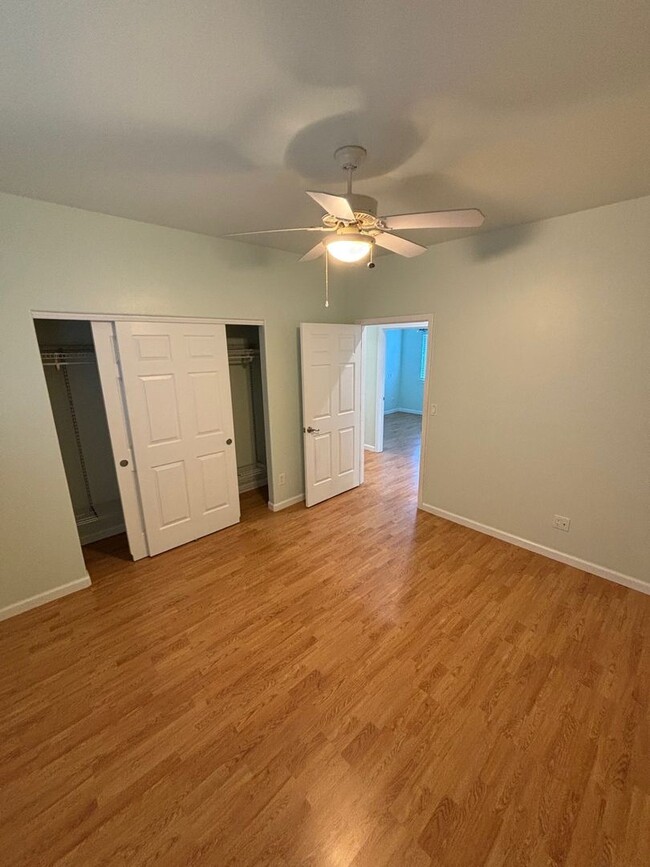 Building Photo - Spacious 2 Bedroom / 1.5 Bathroom Home in ...