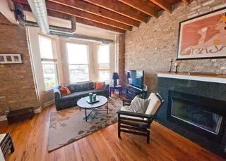 Building Photo - 2368 N Elston Ct