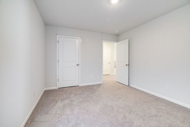 Building Photo - Spacious 5BR Home with Loft & Smart Features in Rincon