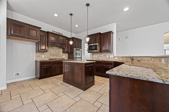 Building Photo - 6726 Hathaway Ln