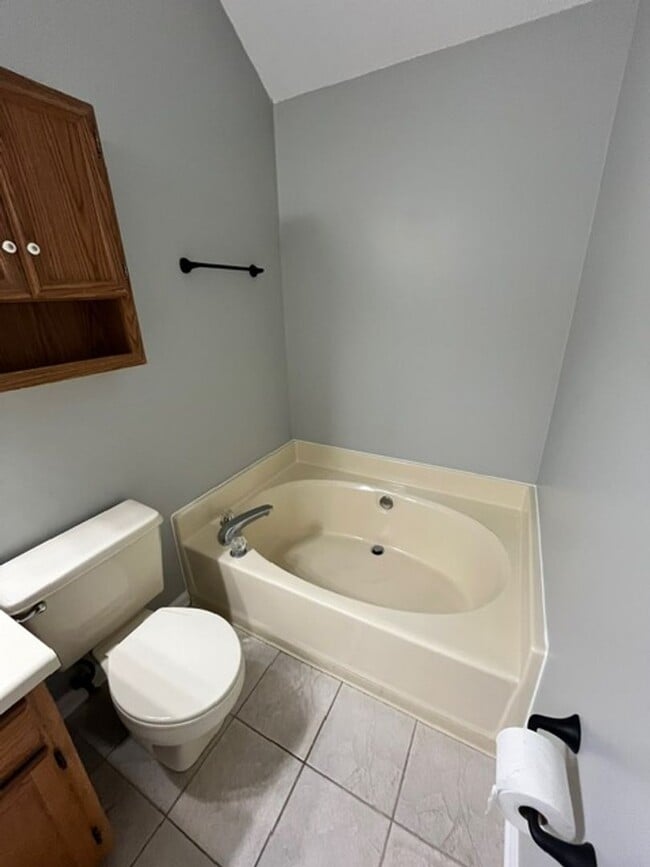 Building Photo - HALF-PRICE RENT for Your First Month: A St...