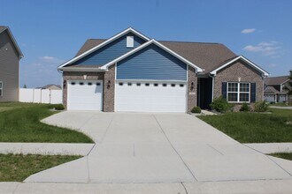Building Photo - Spacious Ranch Home in a Beautiful Avon Community!