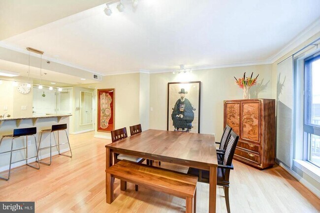 Building Photo - 777 7th St NW