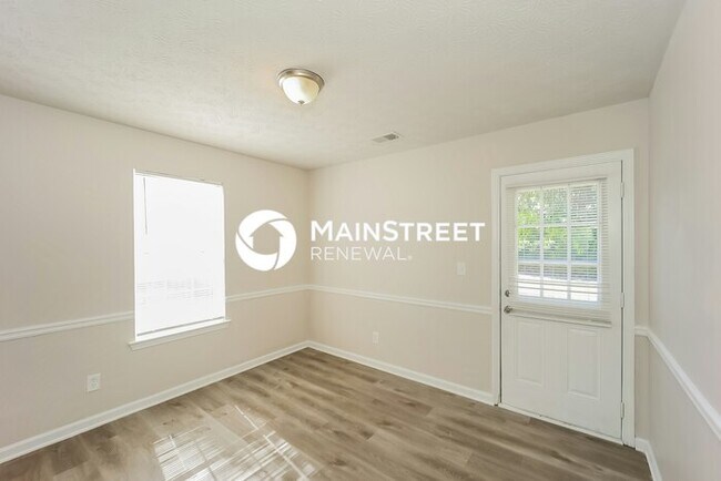 Building Photo - 3 Bedroom Pet-Friendly Home in Jonesboro, GA with Main Street Renewal