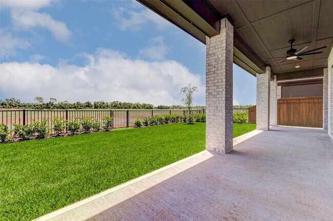 Building Photo - 1322 Village Falls Drive