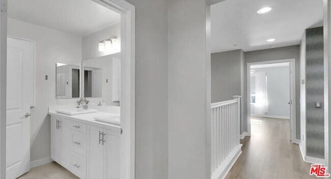 Building Photo - 23212 W Canterbury Way