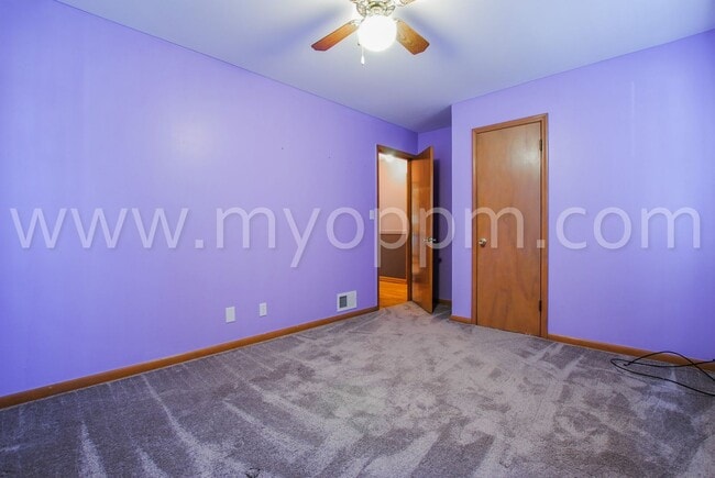 Building Photo - Raised Ranch | 3 Bedroom 2 Bathroom Home |...