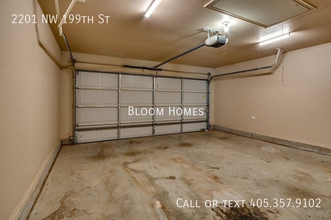Building Photo - 2201 NW 199th St