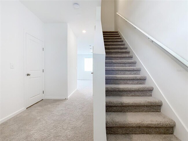 Building Photo - 3270 Vesara Dr