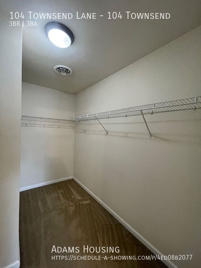 Building Photo - 104 Townsend Ln