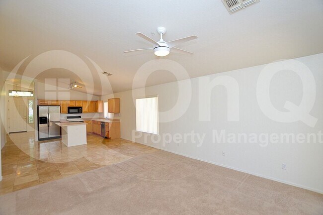 Building Photo - 10253 E Penstamin Dr