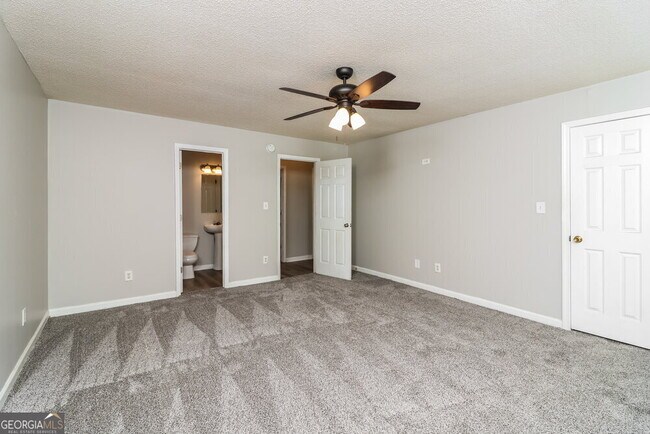 Building Photo - 5328 Brickleberry Way
