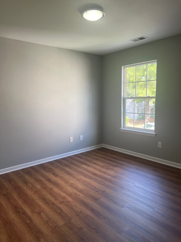 Building Photo - 6915 Beverly Springs Dr