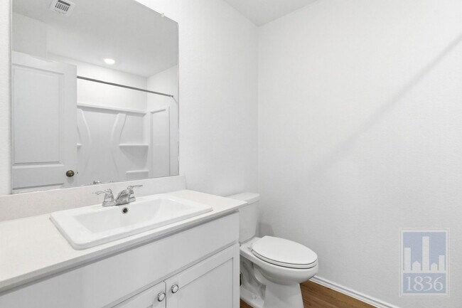 Building Photo - 2213 Cyclone Dr