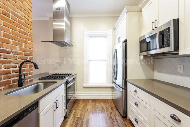 Building Photo - 212 W Irvington Pl