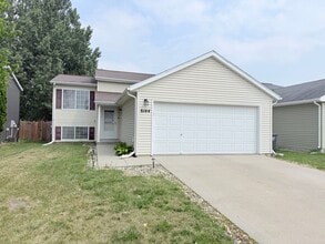 Building Photo - Spacious 4-Bedroom Home in South Fargo