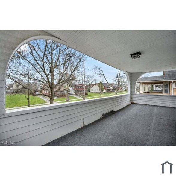 Building Photo - 3570 E 151st St