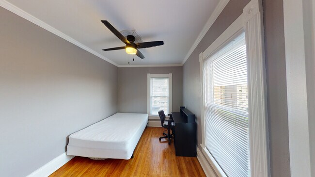 Building Photo - 107 Comstock Ave